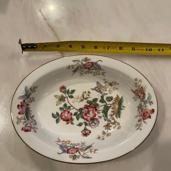 Wedgwood Bone China Made in England Pattern Name Charnwood 10” Vegetable Bowl - Picture 5 of 12